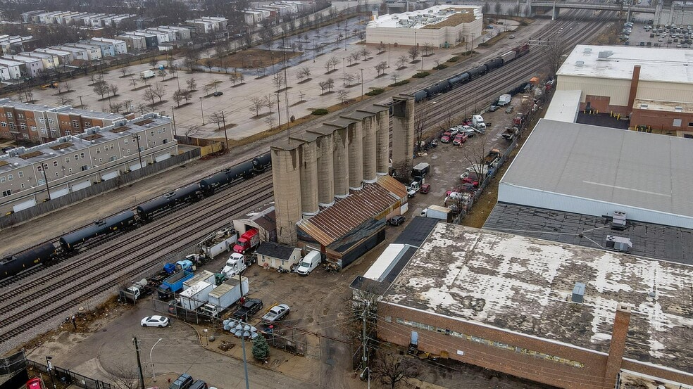 More Photos Of 1960 N Long Ave, Chicago Land For Sale
