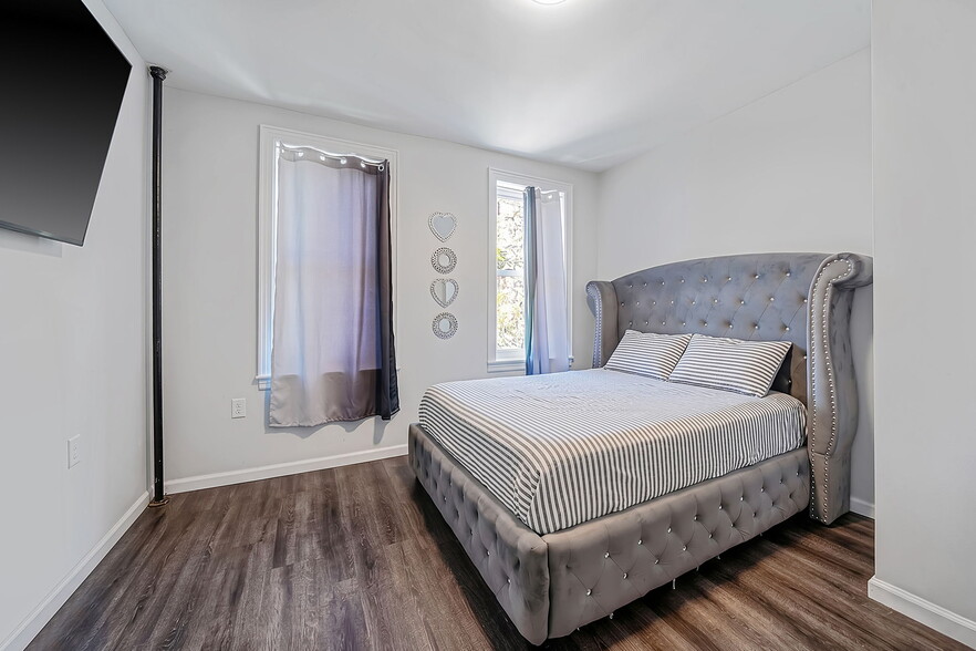 More Photos Of 688 New Lots Ave, Brooklyn Apartments For Sale