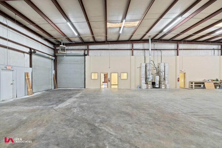 More Photos Of 121 Holt Industrial Cir, Acworth Warehouse For Sale