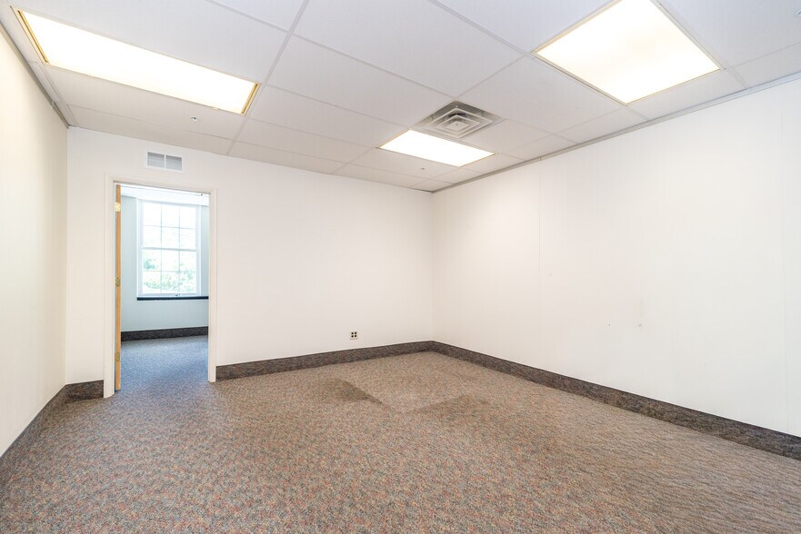 More Photos Of 11 Davis Rd, Phoenixville Apartments For Lease