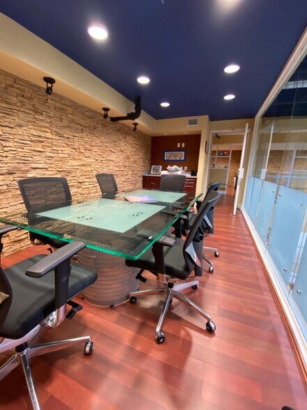 More Photos Of 11379-11399 NW 122nd St, Medley Warehouse For Sale