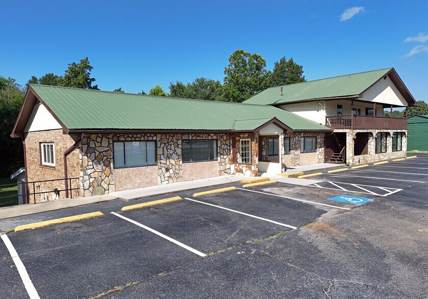 More Photos Of 10 Deer Crossing Trl, Blairsville Office For Lease