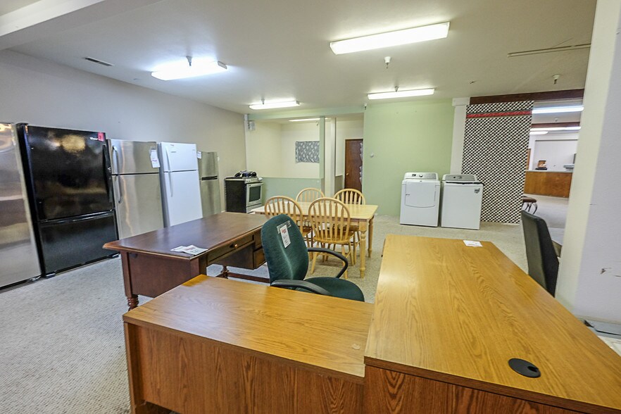 More Photos Of 1126-1150 Main Ave, Tillamook Storefront For Lease