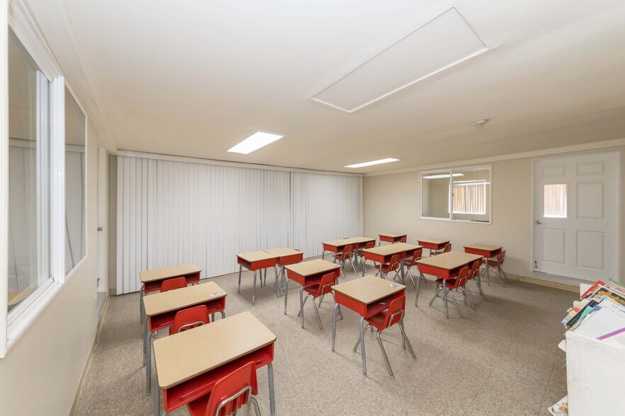 More Photos Of 1555 W Commonwealth Ave, Fullerton Office For Sale