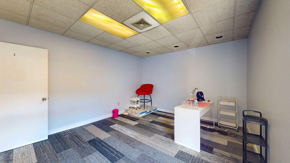 More Photos Of 68 Center St, Waterbury Storefront Retail Residential For Sale