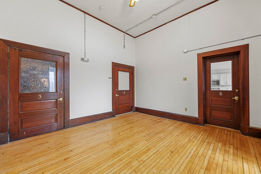 More Photos Of 55 Crystal St, Lenox Dale Apartments For Sale