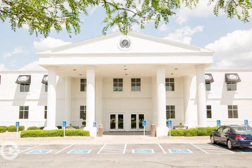 Primary Photo Of 11830 Stonegate Dr, Omaha Sorority Fraternity House For Sale