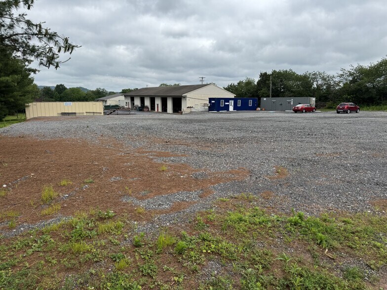 More Photos Of 935 Stone Hill Road, Denver Land For Lease