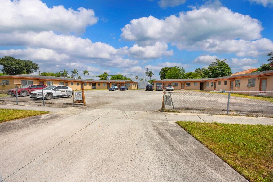 More Photos Of 1915 NW 28th St, Miami Apartments For Sale