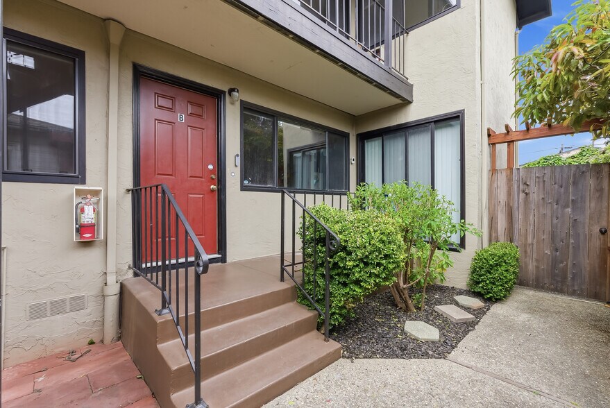 More Photos Of 517 Stannage Ave, Albany Apartments For Sale