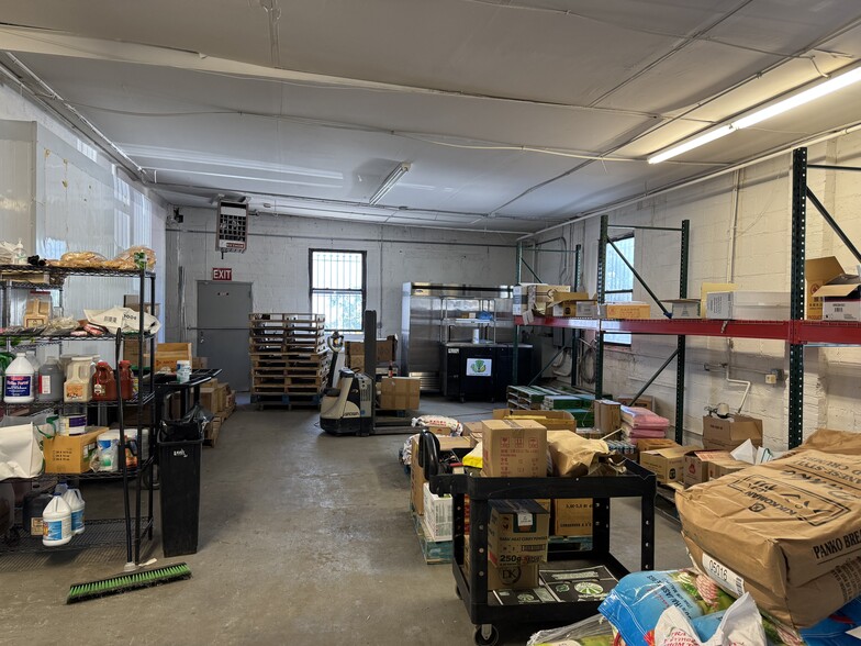 More Photos Of 52-56 Elwood Ave, Newark Warehouse For Sale