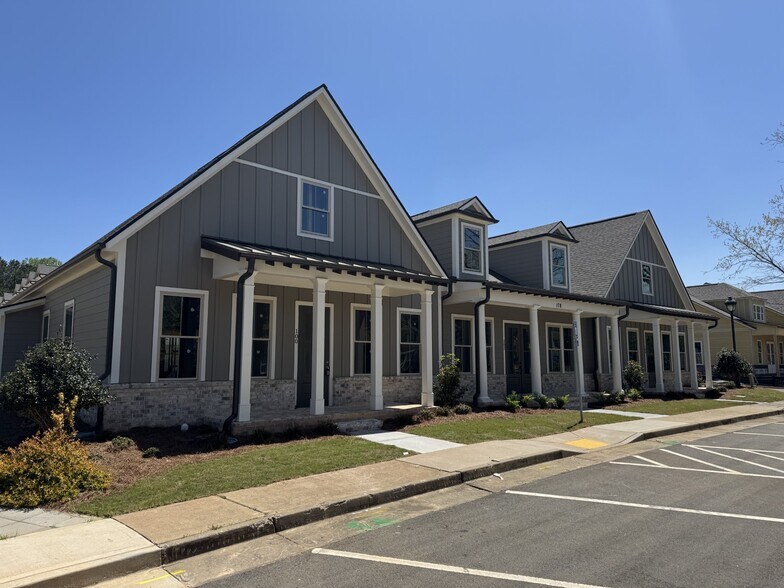 More Photos Of 178 River Green Ave, Canton General Retail For Sale