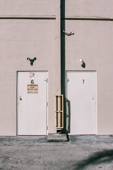 More Photos Of 8001 W 26th Ave, Hialeah Warehouse For Lease