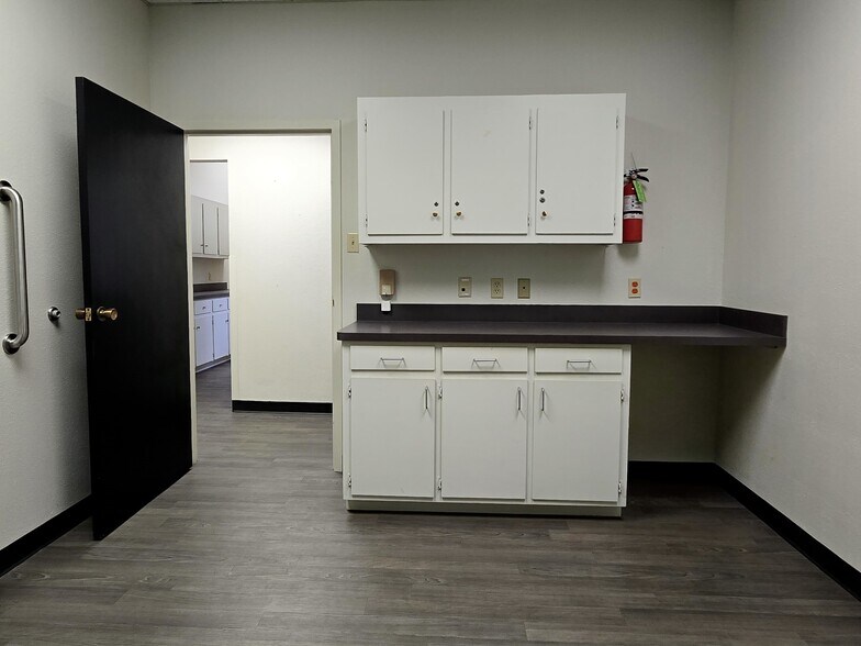More Photos Of 4201 Camp Bowie Blvd, Fort Worth Medical For Lease