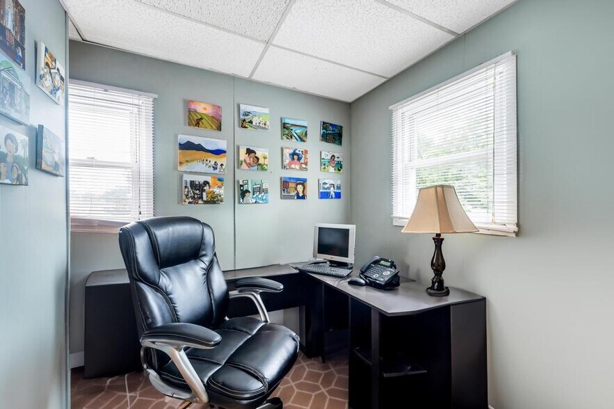 More Photos Of 2539 Middle Country Rd, Centereach Office For Sale