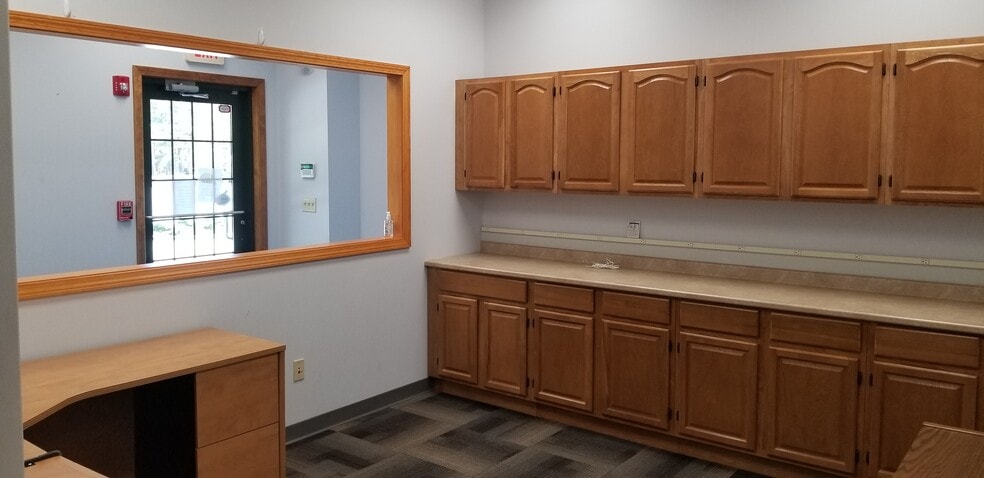 More Photos Of 2435 Nooseneck Hill Rd, Coventry Storefront Retail Office For Lease