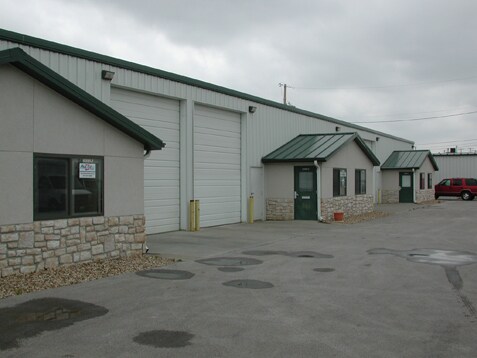 More Photos Of 6309 NW Kelly Dr, Parkville Warehouse For Lease