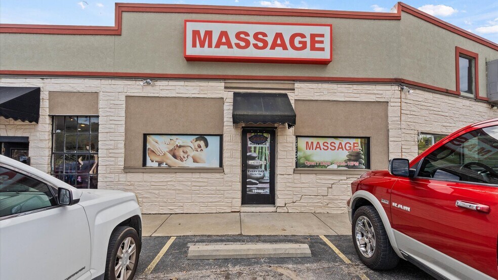 More Photos Of 13101-13109 E Blue Pky, Kansas City Freestanding For Sale