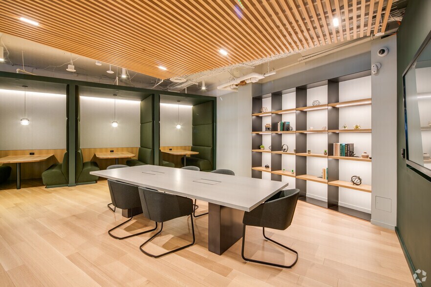 More Photos Of 650 Massachusetts Ave NW, Washington Office For Lease