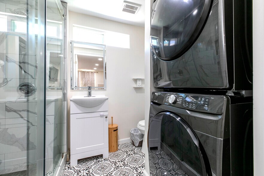 More Photos Of 343 Concord St, Glendale Apartments For Sale