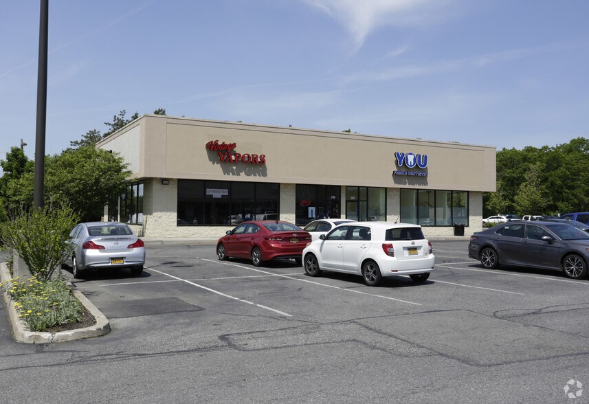 More Photos Of 3197-3265 Horse Block Rd, Medford Unknown For Lease