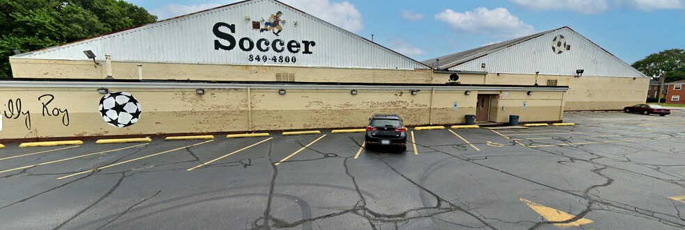 More Photos Of 15030 Dante Ave, Dolton Sports And Entertainment For Lease