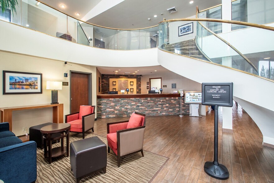 More Photos Of 17550 Rosbough Blvd, Middleburg Heights Hotel For Sale