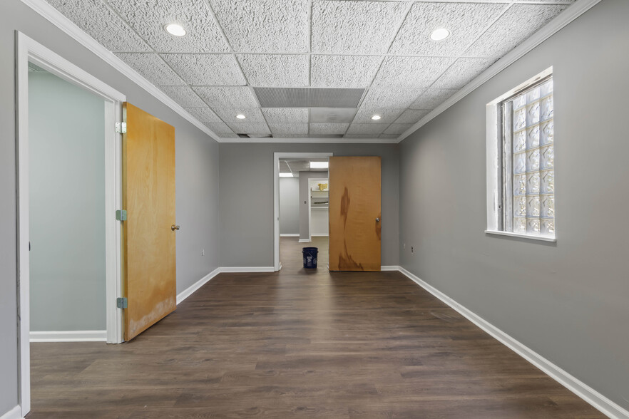 More Photos Of 101 Railroad Ave, Carnegie Warehouse For Sale