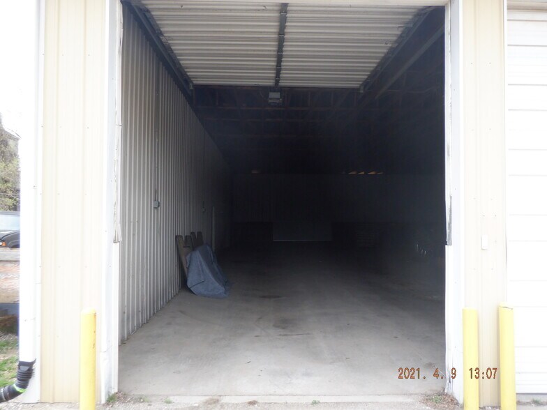 More Photos Of 842 Portage St, Kalamazoo Warehouse For Sale