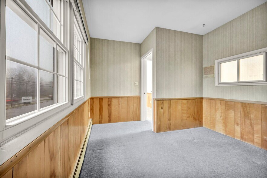 More Photos Of 10570-10574 Ravenna Rd, Twinsburg Office For Lease