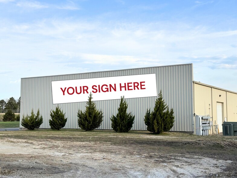 More Photos Of 118 E 13th St N, Andover Service For Lease