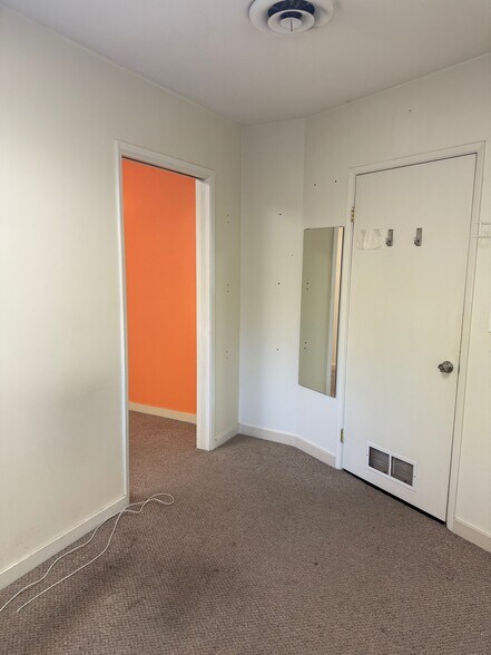 More Photos Of 1015 Hope St, South Pasadena Warehouse For Lease