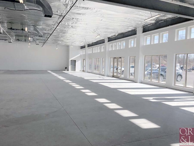 More Photos Of 1 Buckland Rd, South Windsor Freestanding For Lease