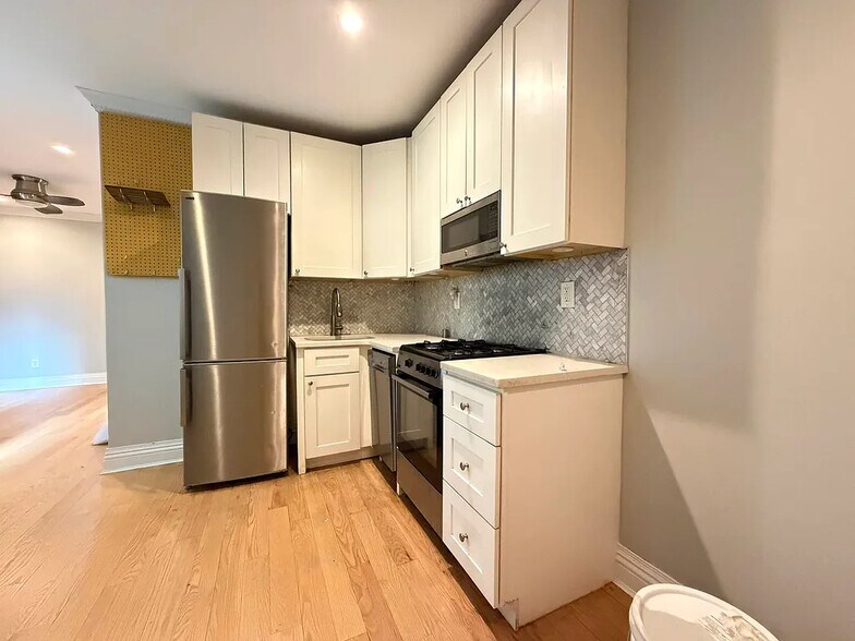 More Photos Of 227 Kingsland Ave, Brooklyn Apartments For Sale