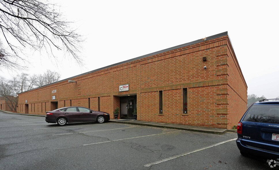 More Photos Of 6008 Old Pineville Rd, Charlotte Flex For Lease