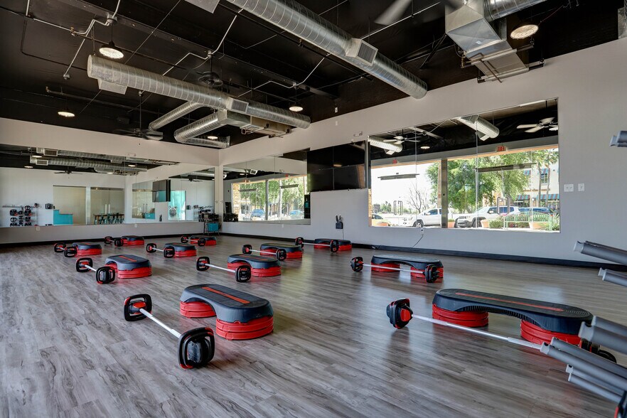 More Photos Of 1110-1166 S Gilbert Rd, Gilbert Unknown For Lease