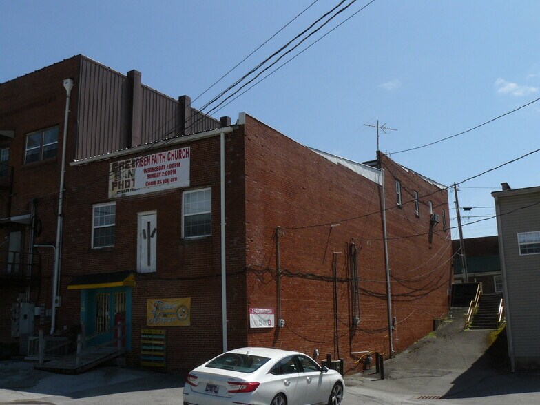 More Photos Of 130 Main St, New Tazewell Storefront Retail Residential For Sale
