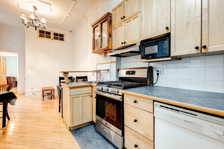 More Photos Of 1185 Av Seymour, Montréal Apartments For Sale