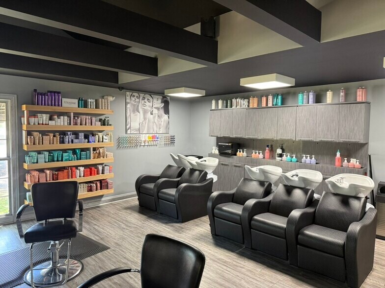 More Photos Of 2513 Dauphin St, Mobile Healthcare For Sale