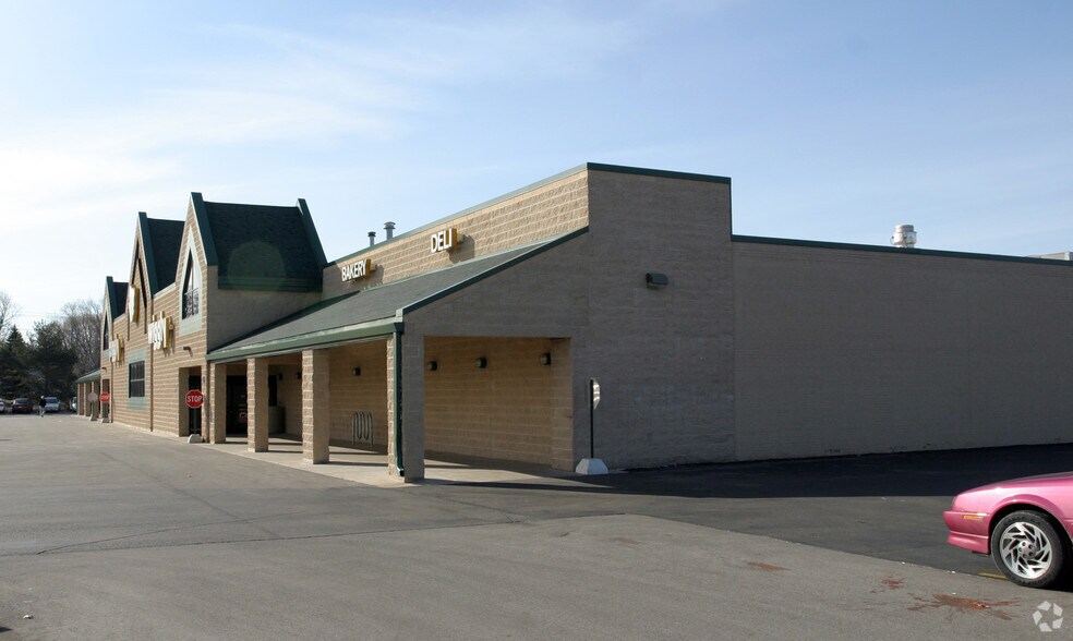 More Photos Of 5600 Spring St, Racine Supermarket For Sale