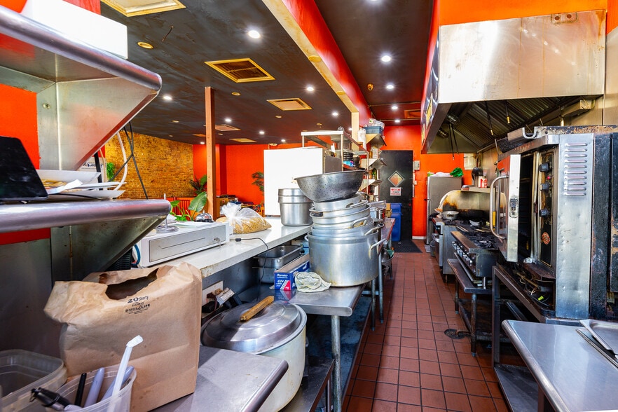 More Photos Of 671-689 Washington Ave, Brooklyn Storefront For Lease