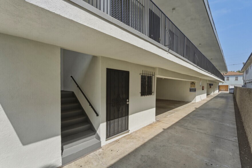 More Photos Of 614 S Myrtle Ave, Inglewood Apartments For Sale