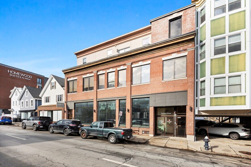 More Photos Of 81 Boylston St, Brookline Storefront For Sale