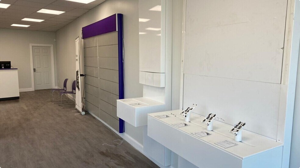 More Photos Of 204- 214 Broadway, Amityville General Retail For Sale