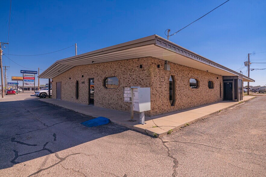 Primary Photo Of 1410 Rankin Hwy, Midland Office For Sale