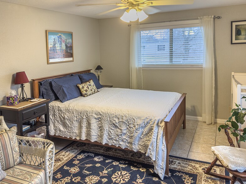 More Photos Of 702 E Schubert St, Fredericksburg Specialty For Sale