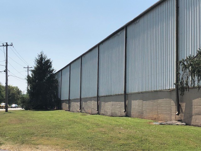 Primary Photo Of 95 Riverview Dr, Bowling Green Warehouse For Lease
