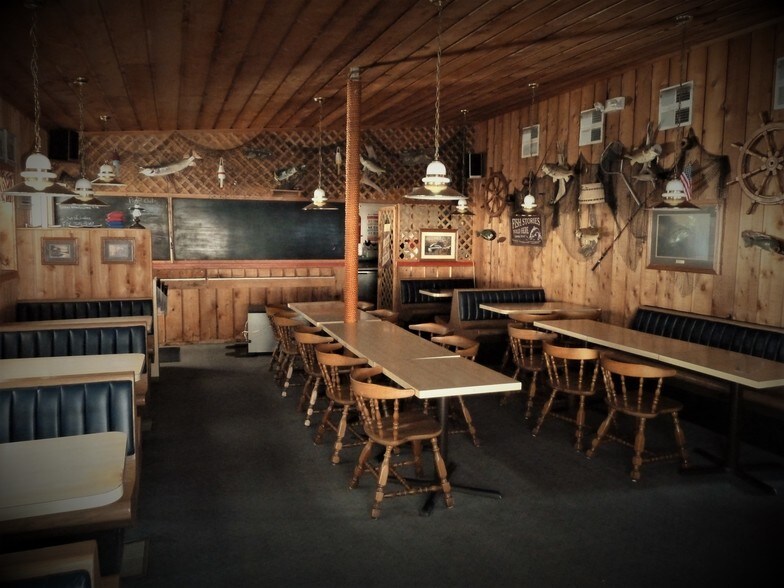 More Photos Of 136 S Homestead Ln, Lancaster Marina For Sale