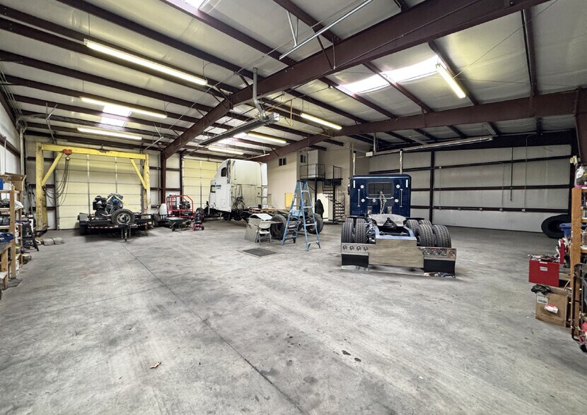 More Photos Of 3020 Todos Santos Dr NW, Albuquerque Warehouse For Sale