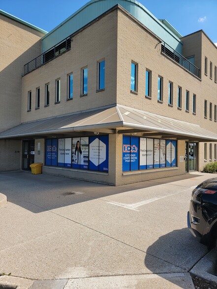 More Photos Of 148 Manitou Dr, Kitchener Office For Lease